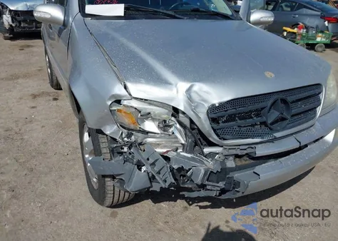 2002 Mercedes-Benz Ml 320 z USA, uszkodzony, nr VIN 4JGAB54E82A347151